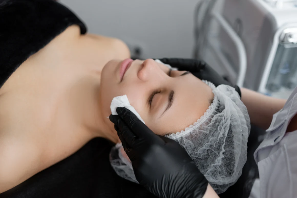 Sculpt and refine your body with lipolysis treatment at Natural Slim and Glow in Mumbai